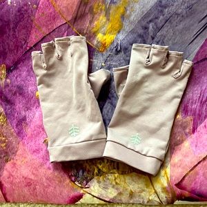 Coolibar sun protection Upf pink gloves